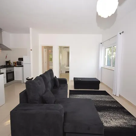 Family With Pool And Barbecue * Alcobaça