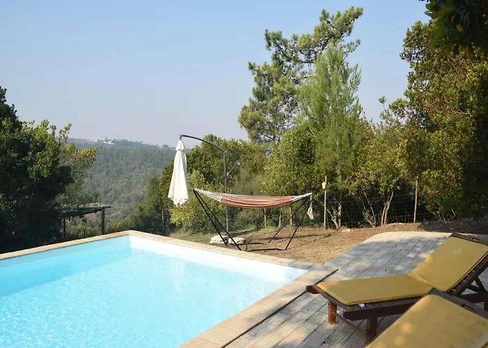 Family With Pool And Barbecue Alcobaça
